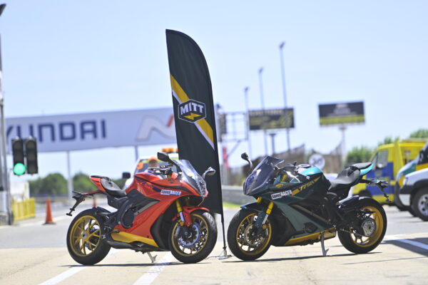 --- Moto Shop Garaje ---