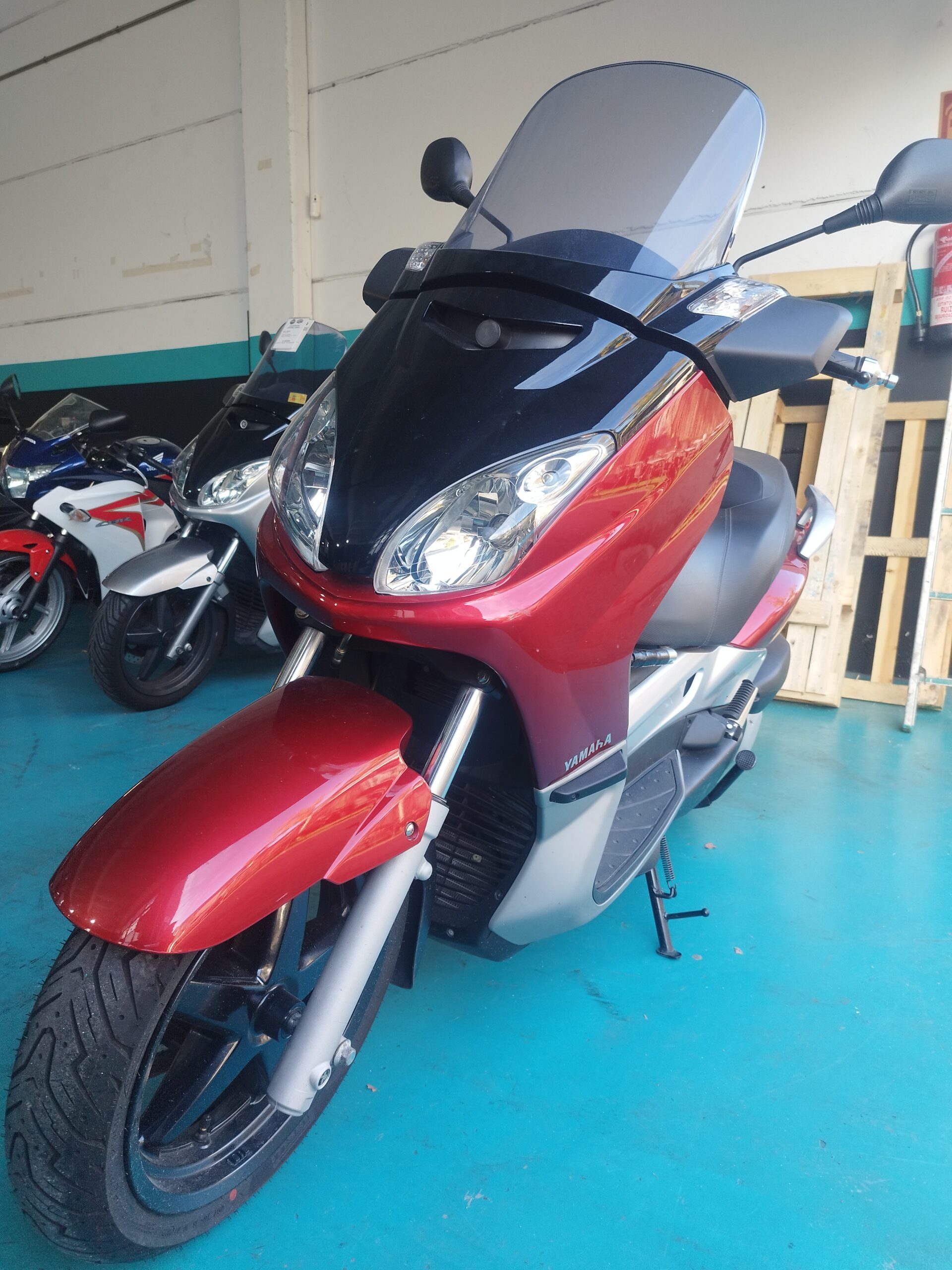 Yamaha Xmax 250